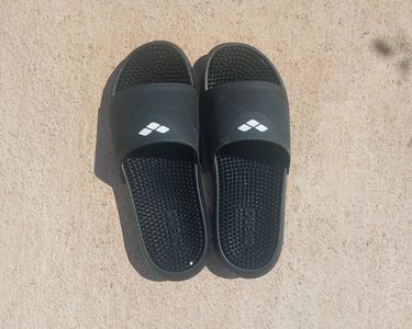 Claquettes Arena taille 43 Sport Plein air