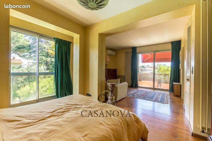 Villa 10 pièces 245 m² — 8