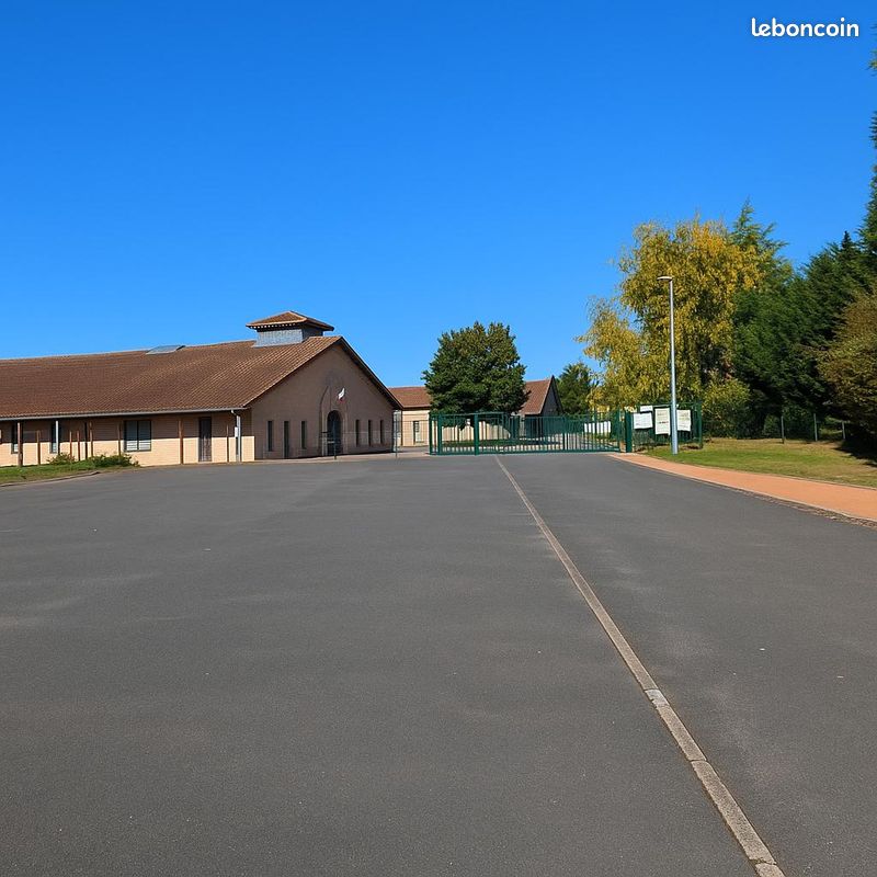 Terrain constructible 361 m² Proche centre-ville Savigneux · 124 000 €