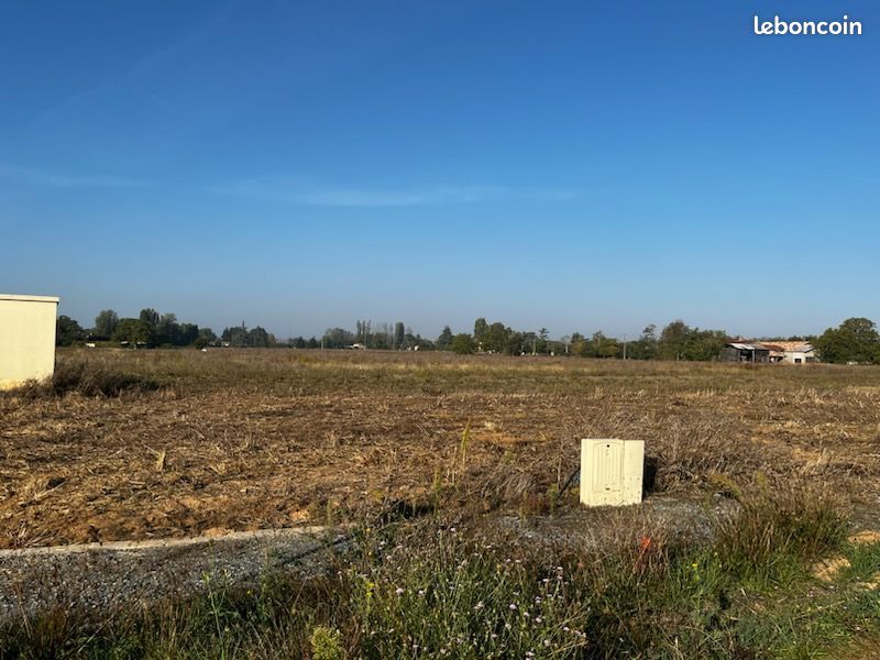 Terrain à bâtir de 424 m² à ROQUESERIERE (31) · à Roquesérière · 95 000 €