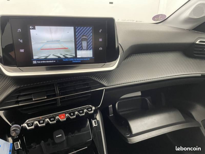 Peugeot 208 PureTech 100 S&S BVM6 Allure (image 27)