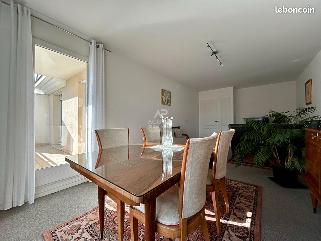 Appartement 3 pièces 70 m² · à Poissy · 70 m² · 299 000 €