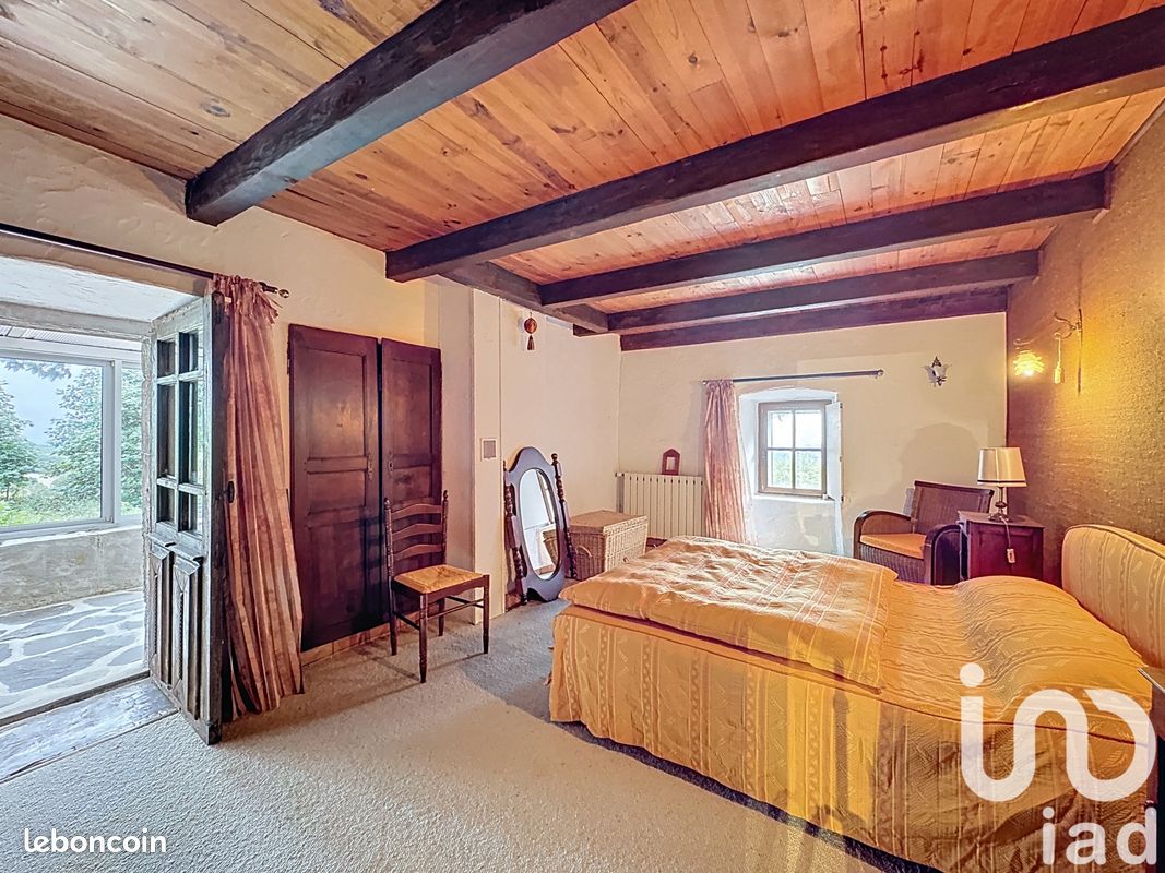 Propriété 8 pièces 275 m² (image 6)