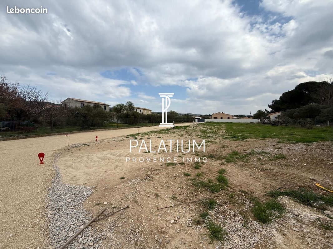 Terrain 425 m² · à La Fare-les-Oliviers · 425 m² · 270 000 €