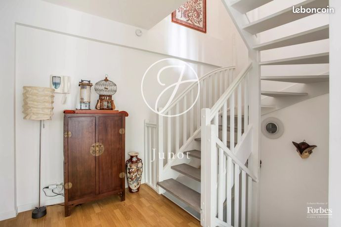 Maison de ville 6 pièces 148 m² — 12