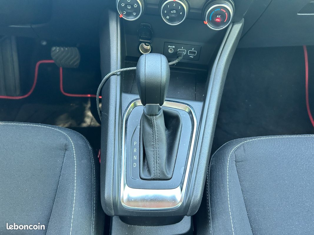 RENAULT CAPTUR Blue dCi 115 EDC Zen/ Distribution OK (image 17)