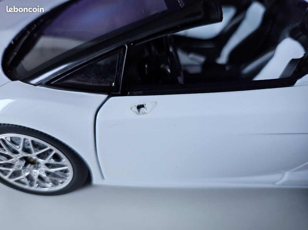 The 1/18 Lamborghini Gallardo Spyder from Norev, a review by