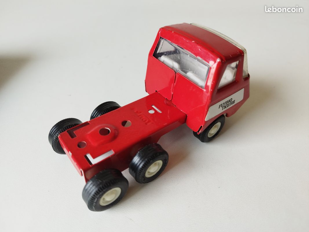 CAMION MILITAIRE AVEC CANON ANTIAERIEN MARQUE INCONNUE - les jouets de