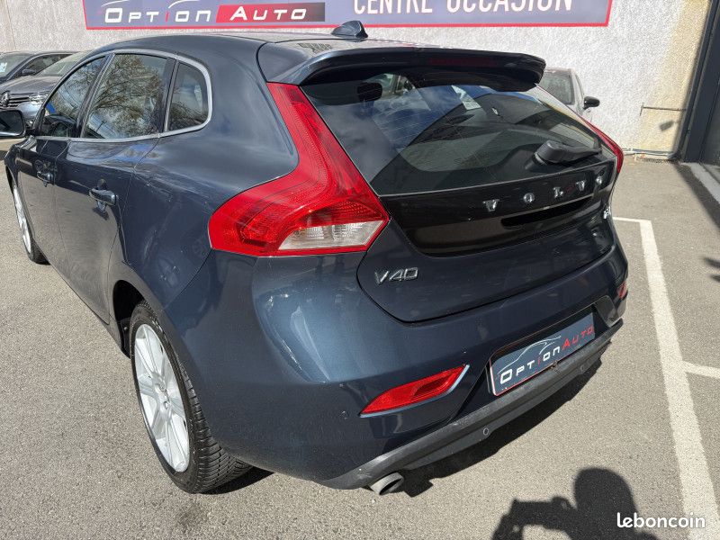 Volvo V40 T3 152CH INSCRIPTION GEARTRONIC (image 10)
