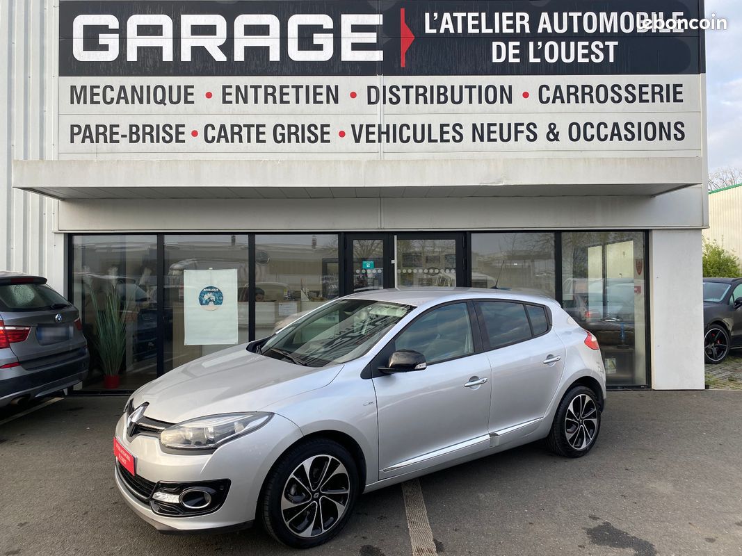 Renault Megane III Berline 5 ptes. 1.2i 130 ch Bose Edition (image 1)