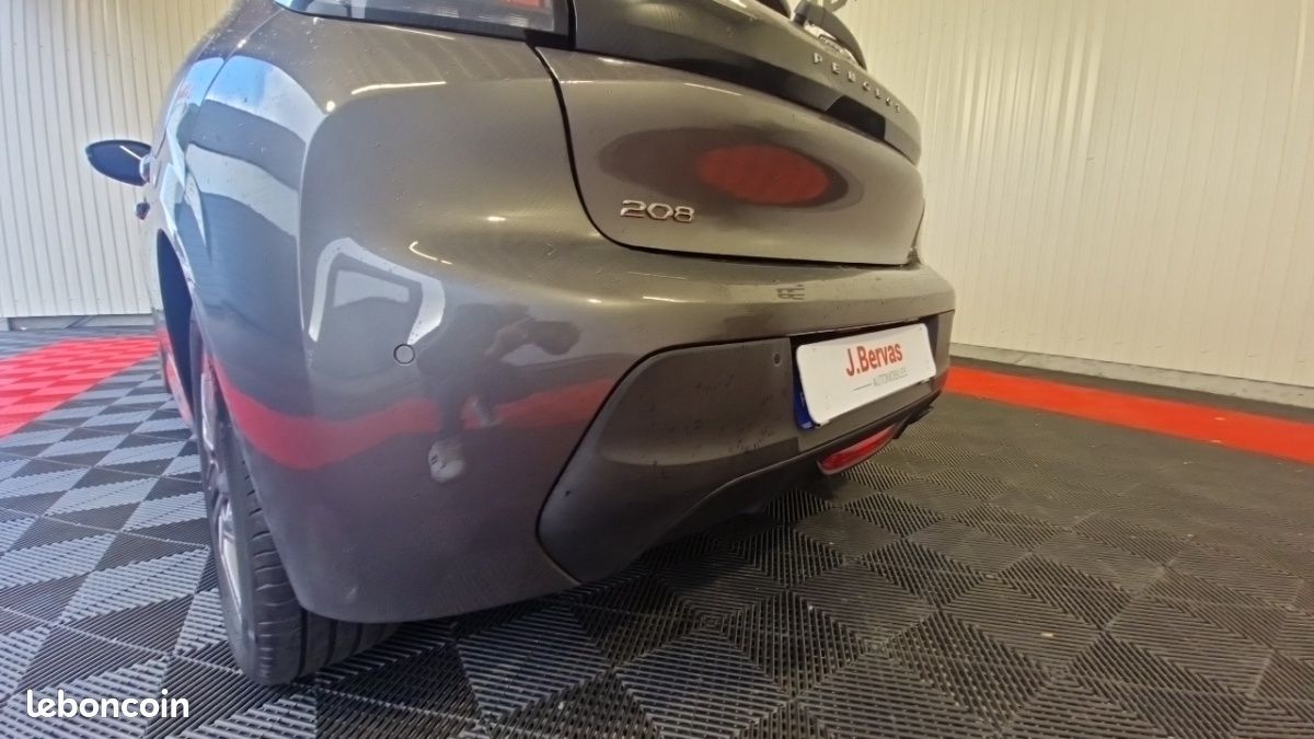 Peugeot 208 PURETECH 100 SS Active Business (image 16)