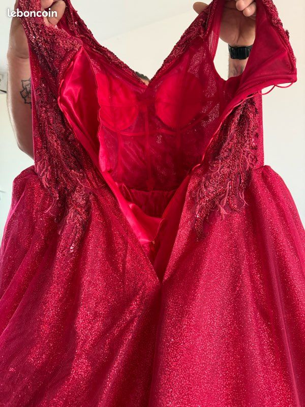 Robe de mariée avec jupon (image 2)