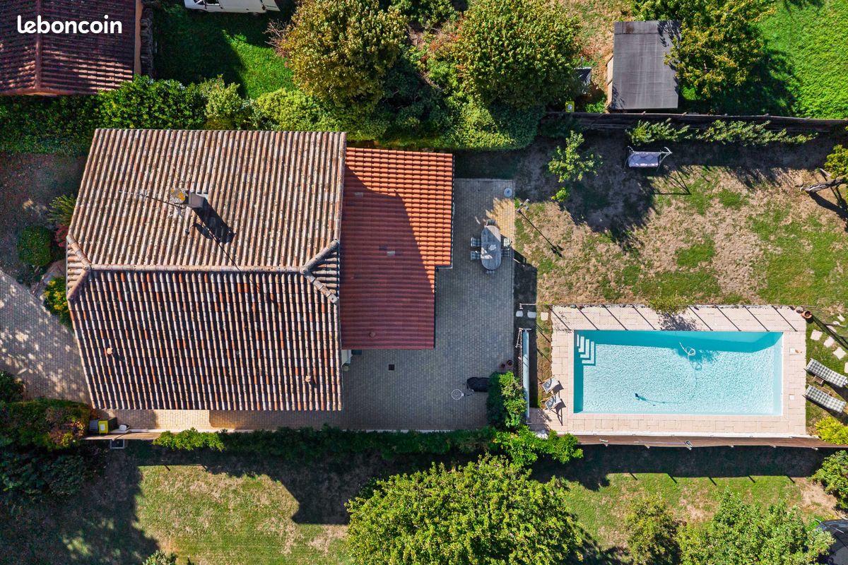 Maison 8 pièces 256 m² · à Fleurieu-sur-Saône · 256 m² · 739 000 €