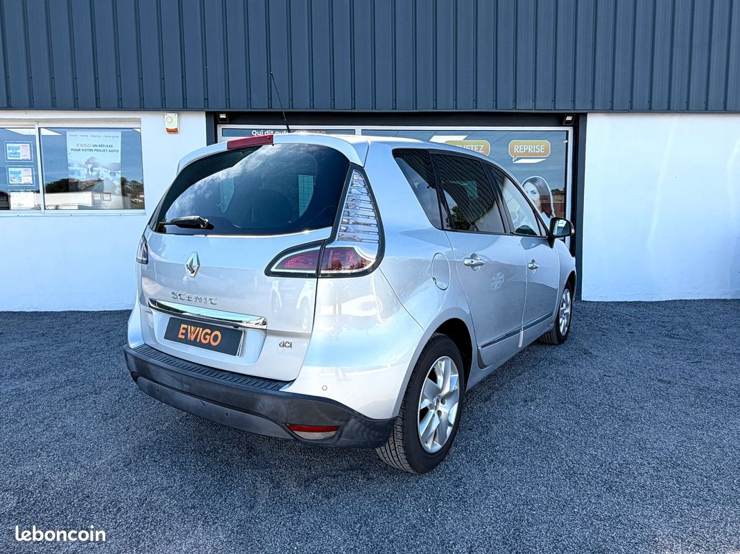 RENAULT SCENIC 1.5 dCi 110ch Bose EDC BVA (image 2)