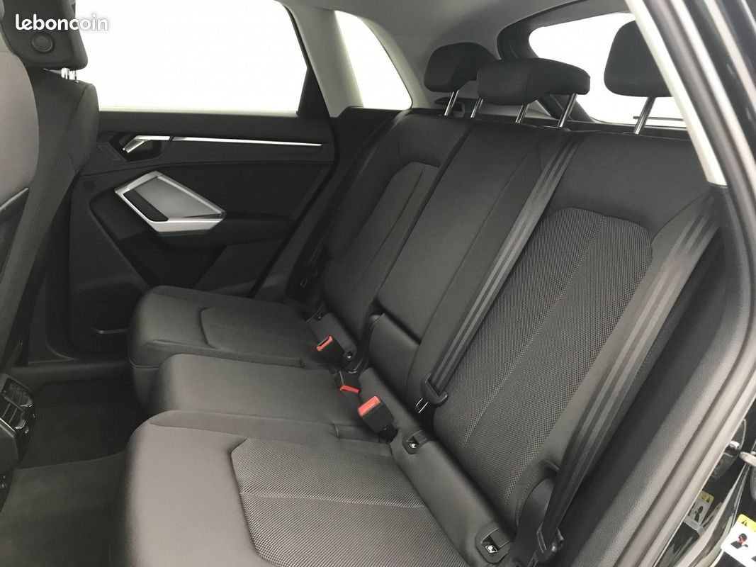 AUDI Q3 45 TFSIe 245 ch S tronic 6 Design (image 13)