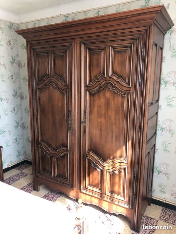 Armoire style colonial - Ameublement