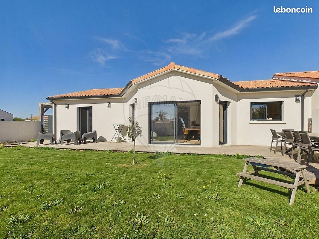 Maison 4 pièces 112 m² · à Étaules · 112 m² · 340 000 €
