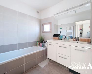 Appartement 290 000 € - 65 m²