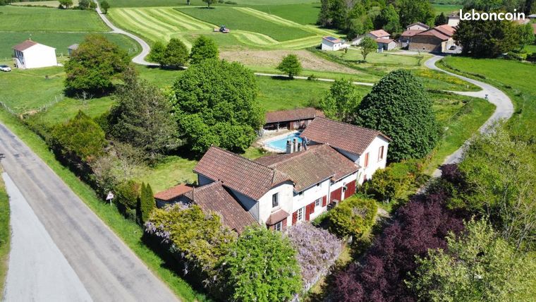 Maison 250 m² Saint-Auvent