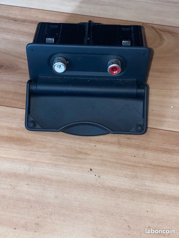 Module aux Renault Référence 280230001R (image 1)