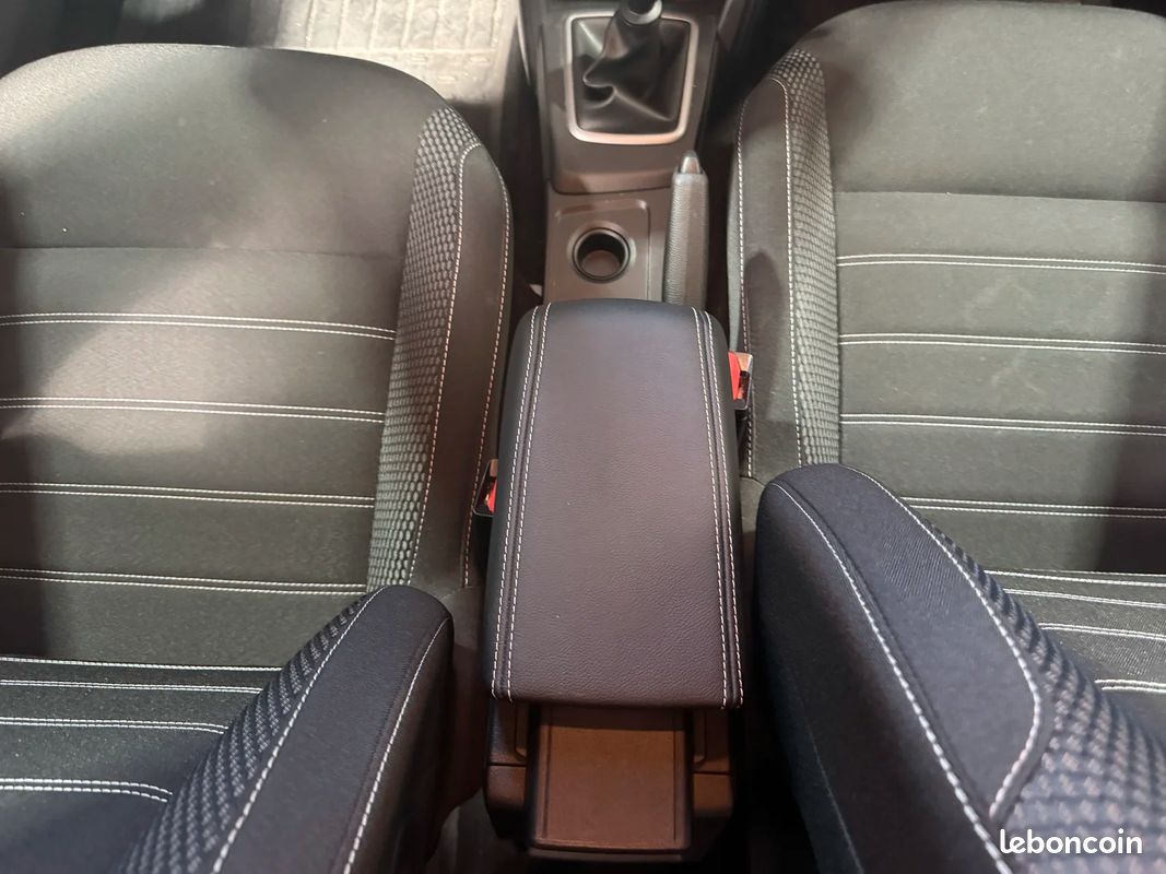 DACIA DUSTER 115cv 4x2-B Journey / CarPlay / Caméra 360° / Siège Chauffant / Roue de Secours (image 41)