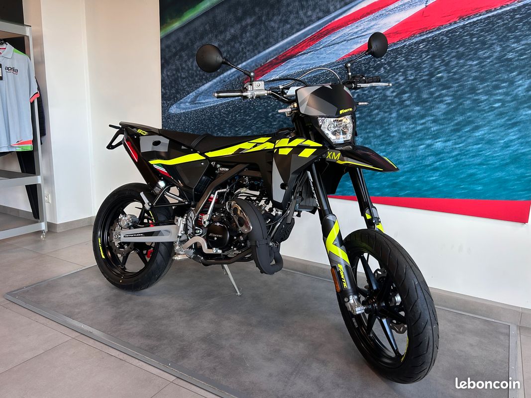 Fantic XM 50 Motard 2T Performance E5+ 2026 - Neuve (Noir) (image 4)