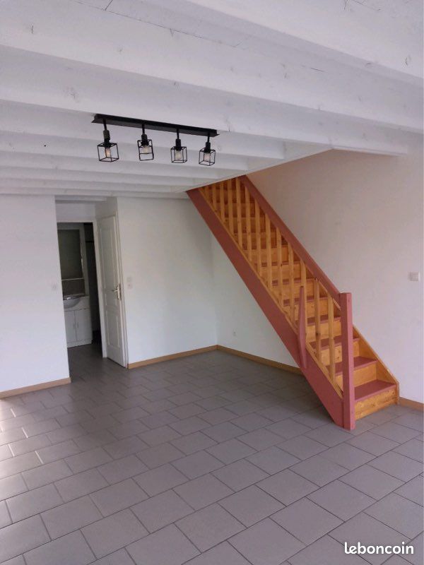 Maison 5 pièces 75 m² · à Renescure · 75 m² · 745 €