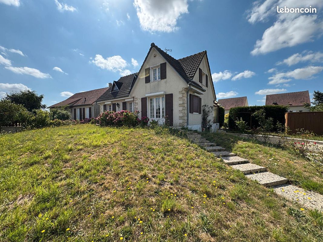 Maison 6 pièces 131 m² · à Hombleux · 131 m² · 165 000 €