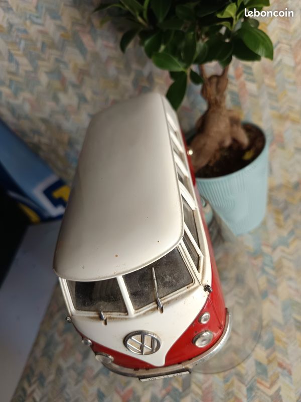 VW Combi 1/18 (image 5)