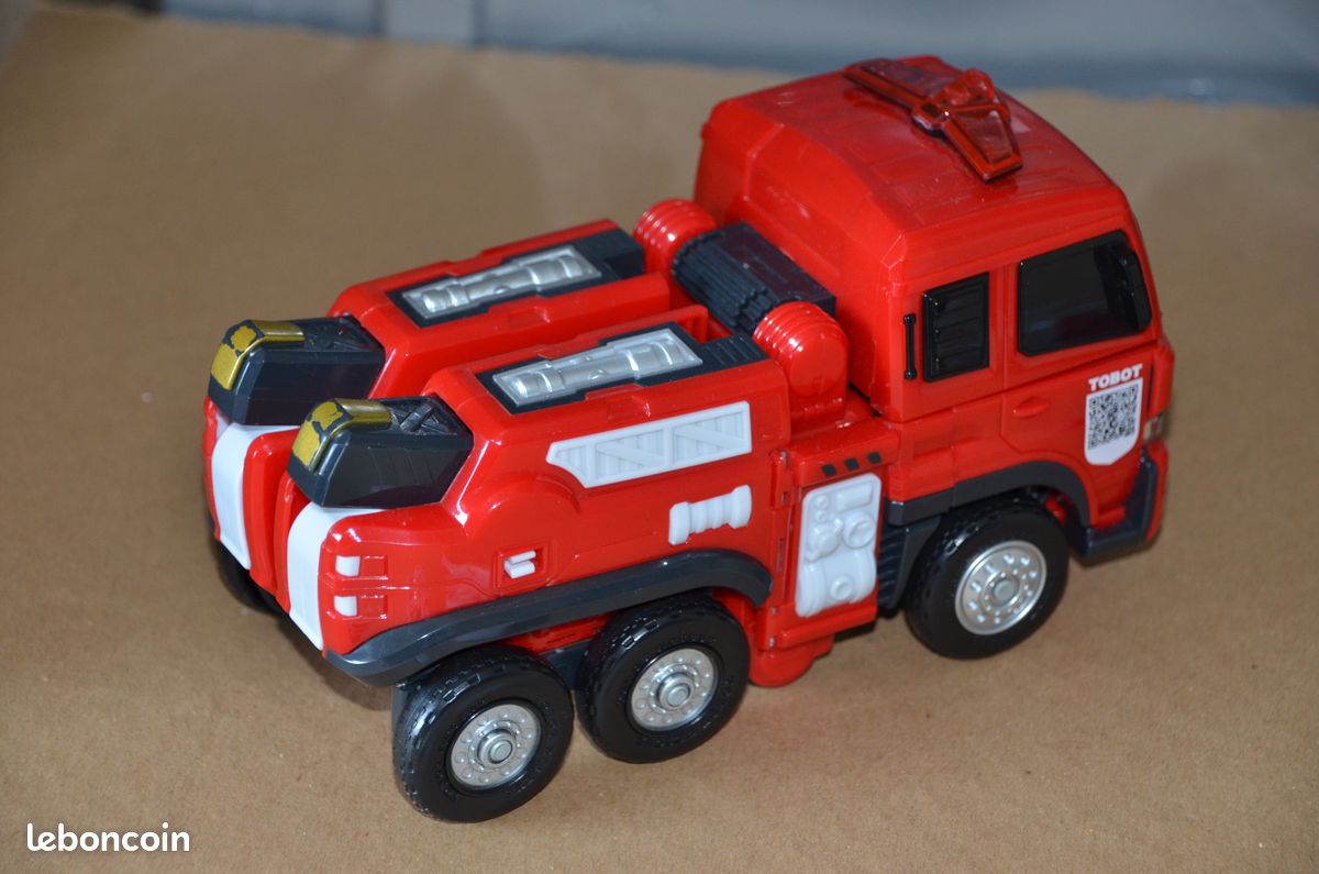 Robot transformable camion pompier (image 2)
