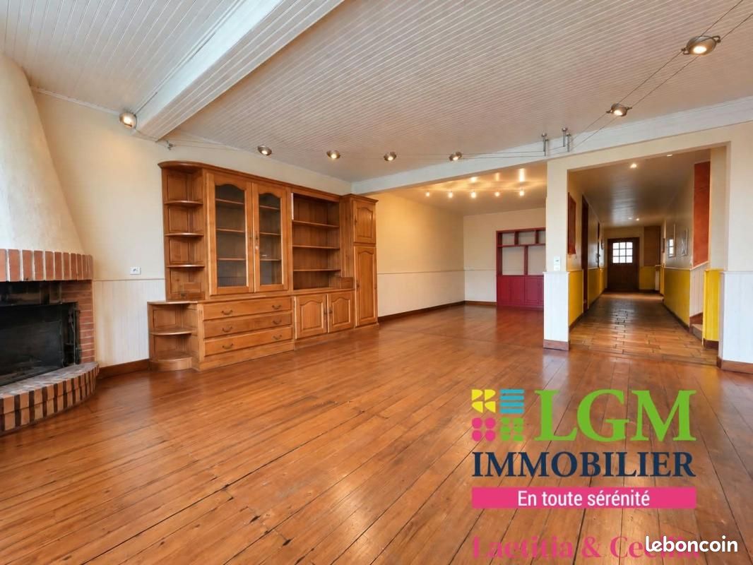Maison 9 pièces 316 m² · à Mas-Grenier · 316 m² · 299 000 €