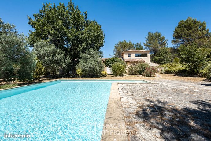 Maison 6 pièces 185 m²