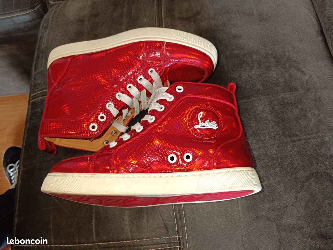 Basket Louboutin rouge montante brillante Chaussures