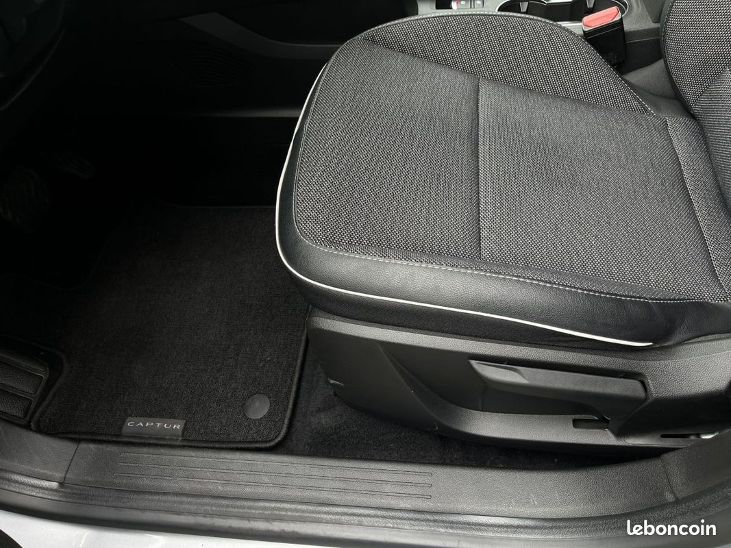 Renault Captur (2) Intens E-Tech hybride 145 -21 (image 15)