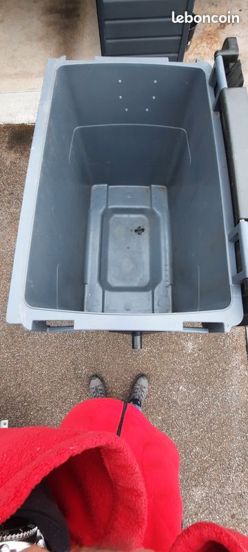 Conteneur 600 litres sur roues (image 3)