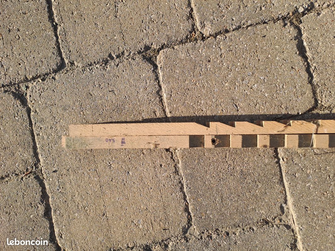 Un lot de 4 Crémaillères pour étagère en bois 200x2x2cm (image 4)