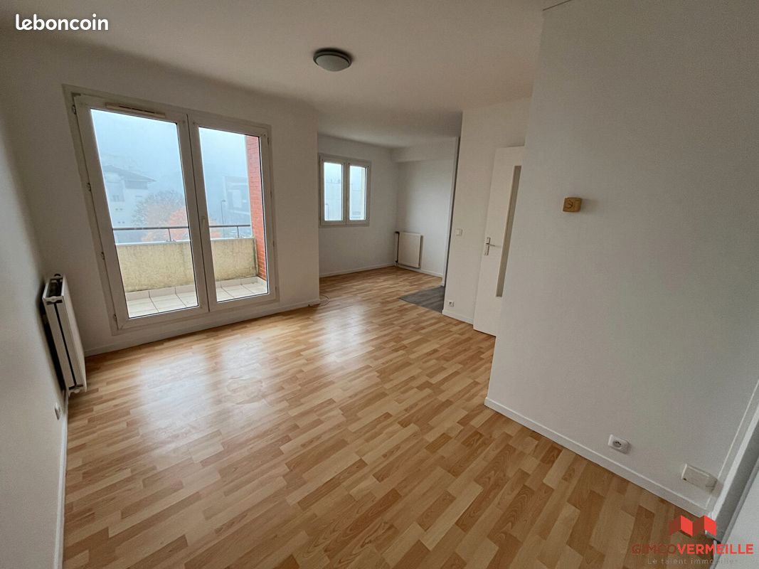 Appartement 1 pièce 27 m² · à Montigny-le-Bretonneux · 27 m² · 724 €/mois