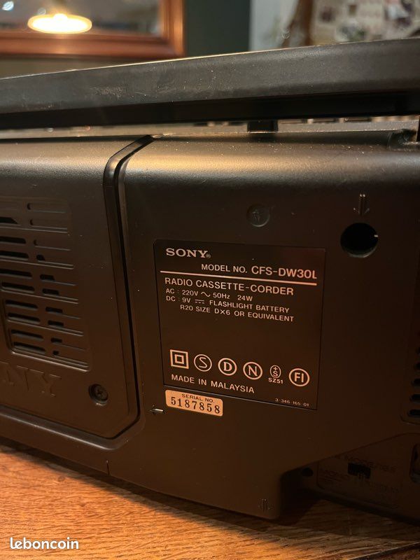 Radio Cassette Sony CFS-DW30L Mega Bass - Vintage 1980 - Occasion