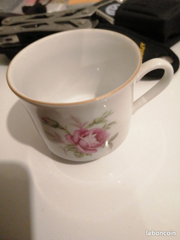 SERVICE à CAFÉ ☕ en PORCELAINE DE RÉPUBLIQUE TCHÈQUE 🇨🇿 CZ, TRÈS TRÈS ANCIEN ET GRIFFÉ voir en dessous (image 1)