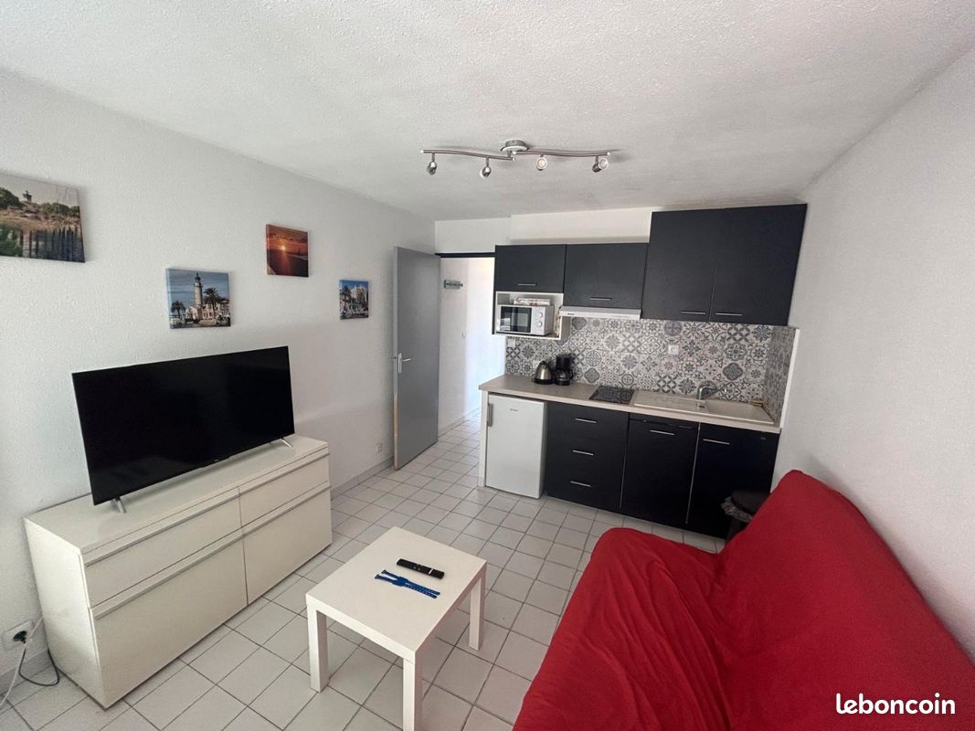 Appartement t2 refait à neuf 2 piscines, 300 m du seaquarium (image 2)