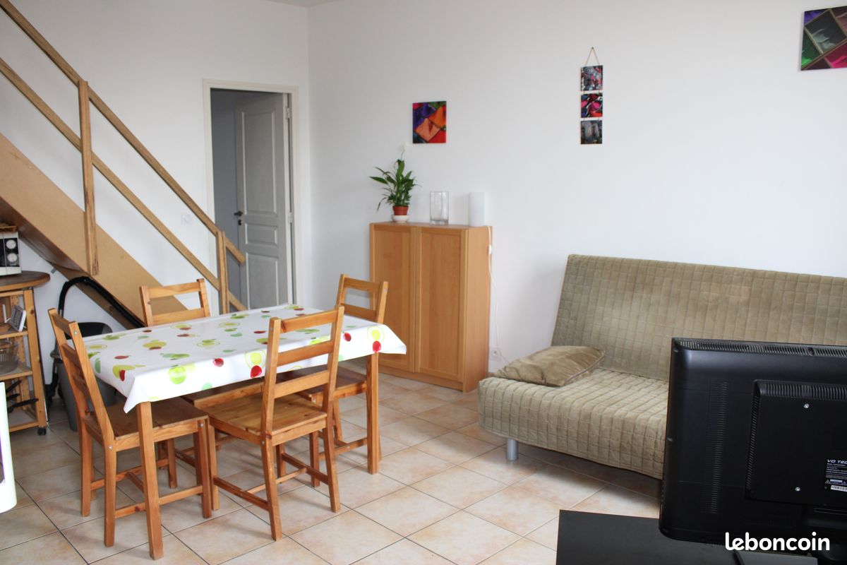 Appartement 5 pièces 70 m² · à Six-Fours-les-Plages · 70 m² · 1 140 €