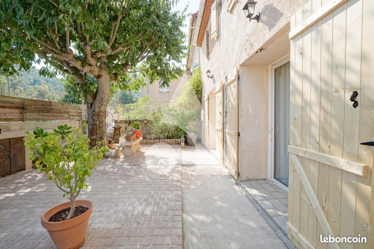 Maison 4 pièces 88 m² · à Mimet · 88 m² · 369 000 €