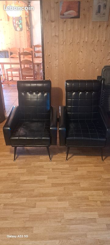 Fauteuils en skaï noir (années 1950-1960) (image 5)