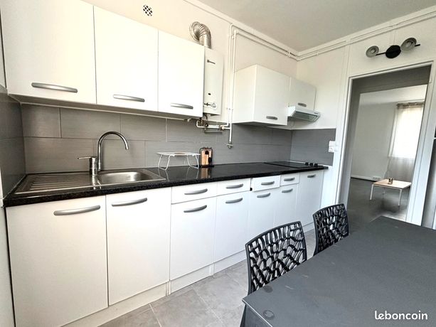 Appartement a louer villeneuve-la-garenne - 4 pièce(s) - 64 m2 - Surfyn