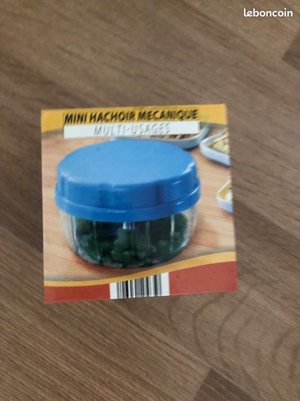 Mini hachoir mécanique multi-usages (image 1)
