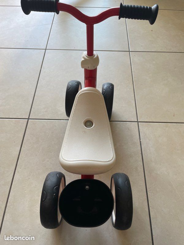 Tricycle (image 2)