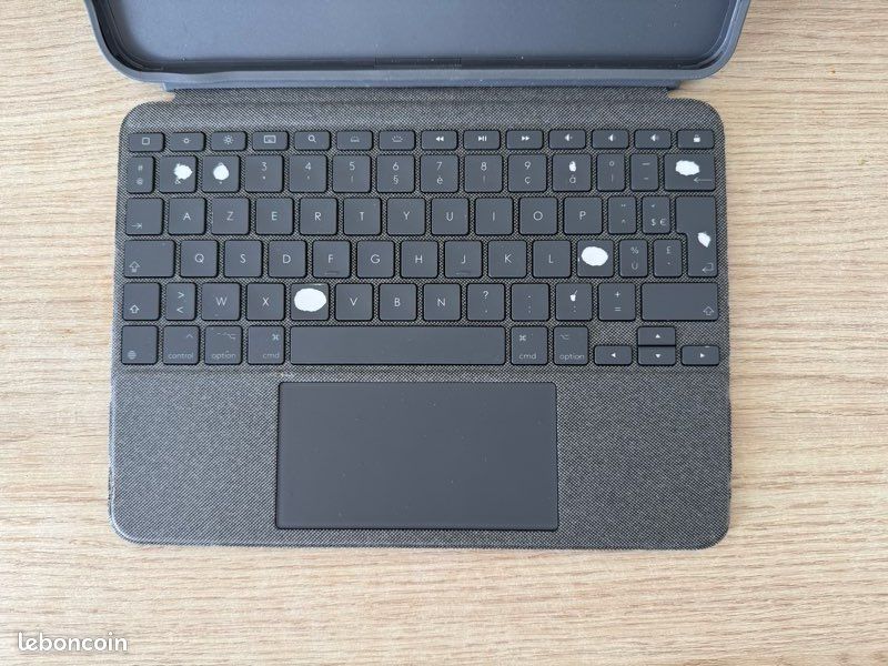 Clavier officiel Logitech Combo Touch pour iPad Air 11 (image 2)