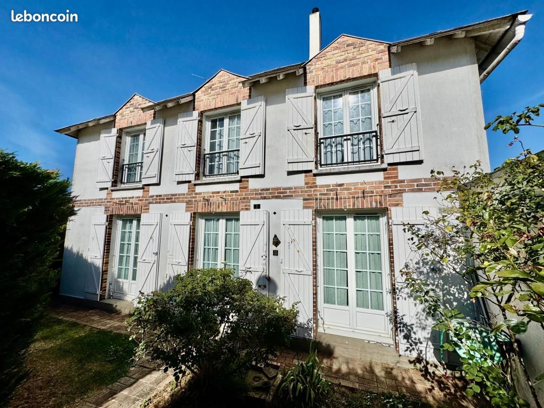 Maison 7 pièces 153 m² · à Ozoir-la-Ferrière · 153 m² · 435 000 €