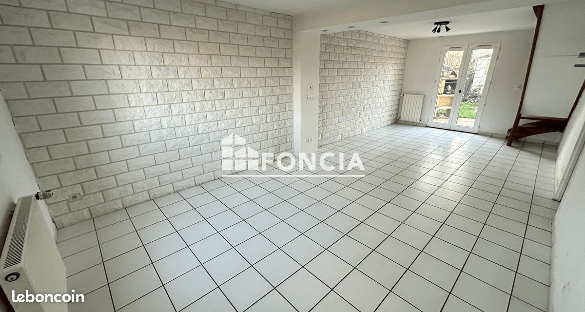 Maison 4 pièces 84 m² · à Rochefort · 84 m² · 900 €/mois