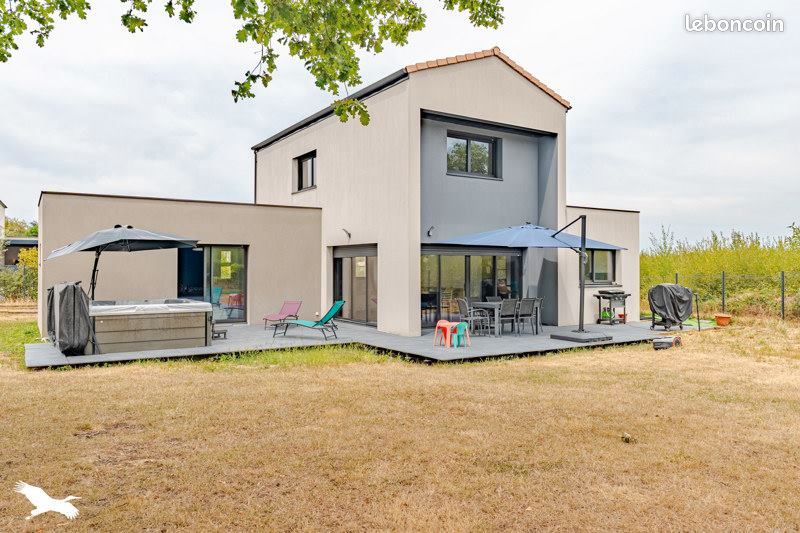 Maison 5 pièces 136 m² · à Tresses · 136 m² · 488 800 €